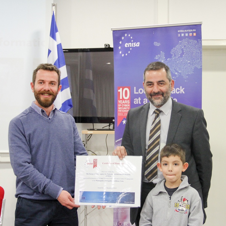 ENISA donates electronic equipment to schools and public bodies in Heraklion